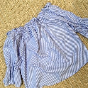 3/$10 ✨ Off the shoulder blouse